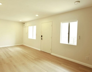 833 S Orange Grove Avenue - Photo Thumbnail 1