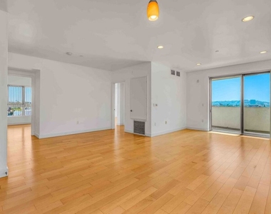 1260 S Corning Street - Photo Thumbnail 5