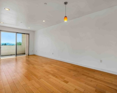 1260 S Corning Street - Photo Thumbnail 6
