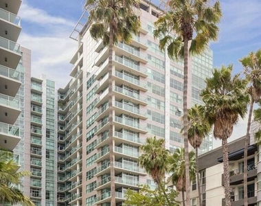 13700 Marina Pointe Drive - Photo Thumbnail 31