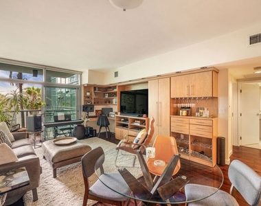 13700 Marina Pointe Drive - Photo Thumbnail 1