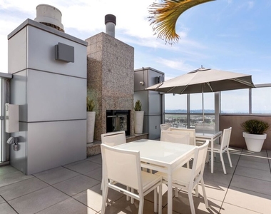 13700 Marina Pointe Drive - Photo Thumbnail 20