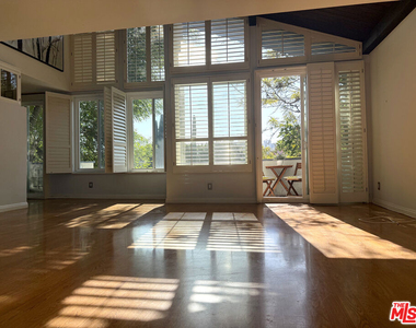 10800 Holman Avenue - Photo Thumbnail 3