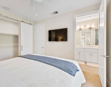 4415 Paxton Place - Photo Thumbnail 10