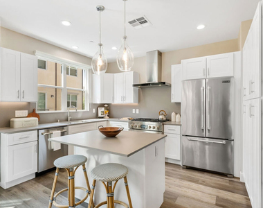 4415 Paxton Place - Photo Thumbnail 4