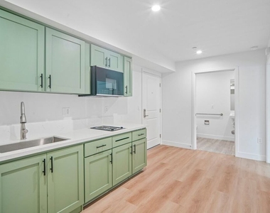 3221 W 71st Street - Photo Thumbnail 9
