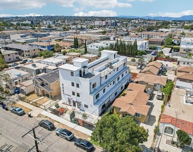 3221 W 71st Street - Photo Thumbnail 18