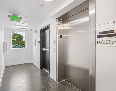 3221 W 71st Street - Photo Thumbnail 1