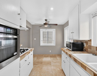 1619 Colby Avenue - Photo Thumbnail 17