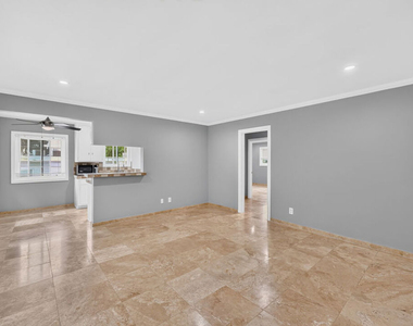 1619 Colby Avenue - Photo Thumbnail 8