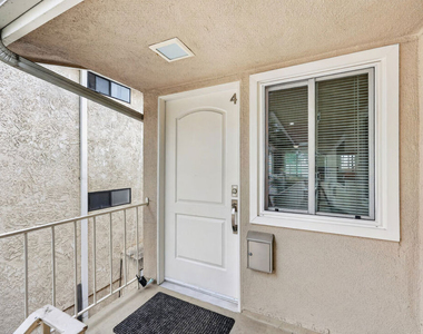 1619 Colby Avenue - Photo Thumbnail 7