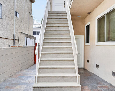 1619 Colby Avenue - Photo Thumbnail 5