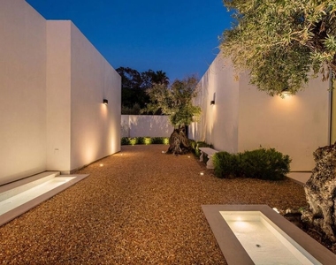 1029 Wallace - Photo Thumbnail 27