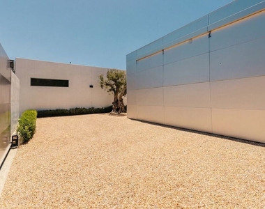 1029 Wallace - Photo Thumbnail 5