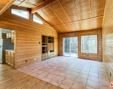 3124 Veteran Avenue - Photo Thumbnail 9