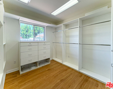 3124 Veteran Avenue - Photo Thumbnail 28