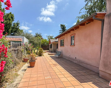 3124 Veteran Avenue - Photo Thumbnail 2