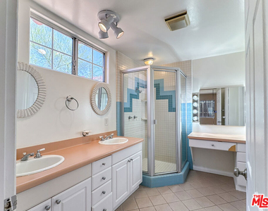 3124 Veteran Avenue - Photo Thumbnail 30