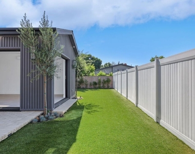 5917 Rhodes Avenue - Photo Thumbnail 50