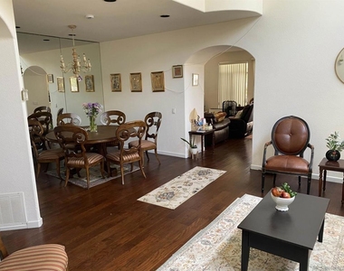 4534 Da Vinci St - Photo Thumbnail 3