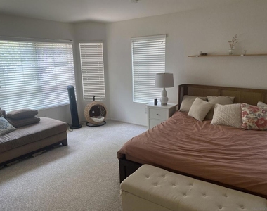 4534 Da Vinci St - Photo Thumbnail 8