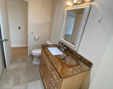 1475 Tarbox St - Photo Thumbnail 10