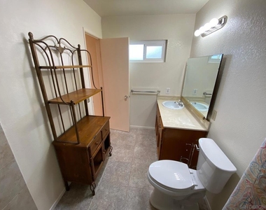 1475 Tarbox St - Photo Thumbnail 19