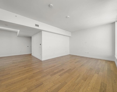 1388 Kettner - Photo Thumbnail 20