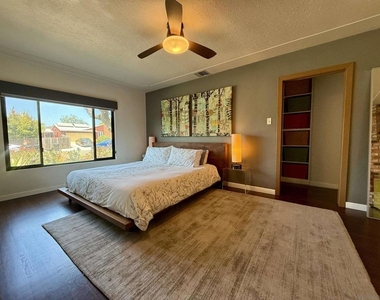 4221 Hill - Photo Thumbnail 20