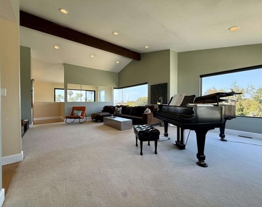 4221 Hill - Photo Thumbnail 13