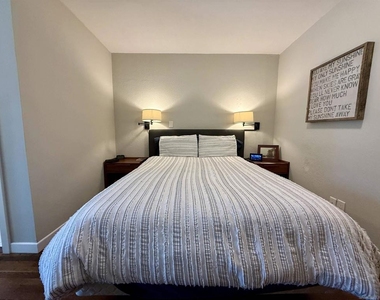 4221 Hill - Photo Thumbnail 19