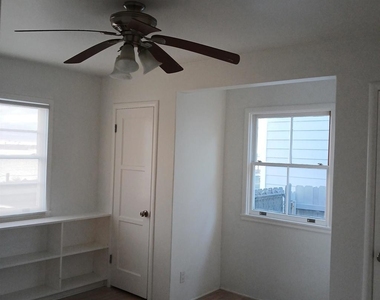 3403 Riviera - Photo Thumbnail 25