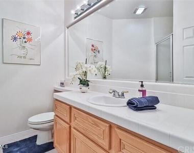 580 Winncastle Street - Photo Thumbnail 4