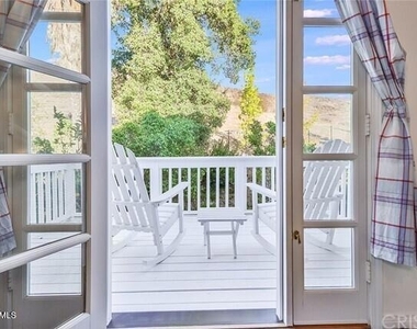 580 Winncastle Street - Photo Thumbnail 18