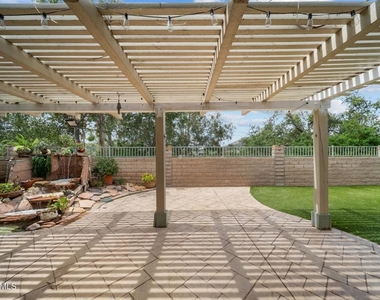 561 Walter Avenue - Photo Thumbnail 34