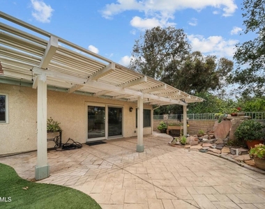 561 Walter Avenue - Photo Thumbnail 38