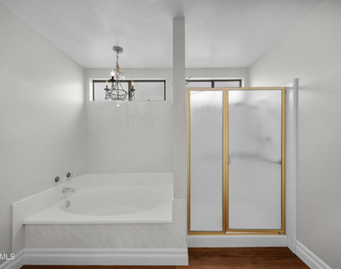 561 Walter Avenue - Photo Thumbnail 33