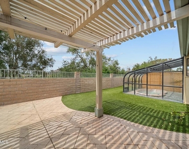 561 Walter Avenue - Photo Thumbnail 36