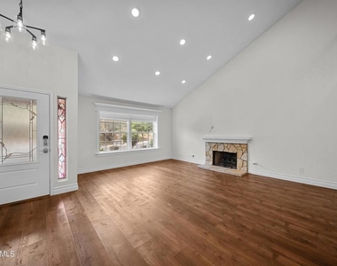 561 Walter Avenue - Photo Thumbnail 6