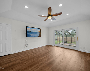 561 Walter Avenue - Photo Thumbnail 29