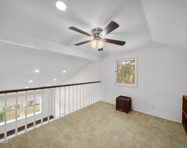 561 Walter Avenue - Photo Thumbnail 20