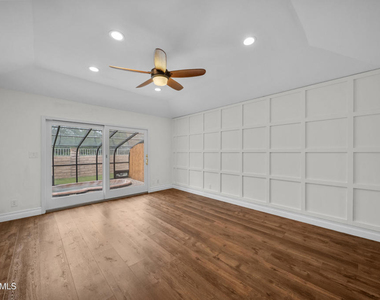 561 Walter Avenue - Photo Thumbnail 27