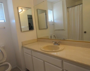 34153 Emily Way - Photo Thumbnail 5