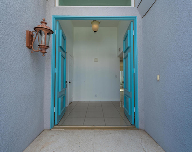 2518 S Sierra Madre - Photo Thumbnail 7