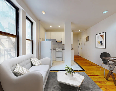 East 5th Street - Photo Thumbnail 7
