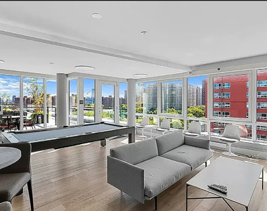 251 East 2nd Street - Photo Thumbnail 6