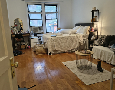 172 East 91st Street - Photo Thumbnail 4