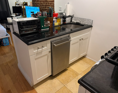 441 East 83rd Street - Photo Thumbnail 2