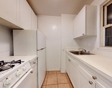 East 88 Street - Photo Thumbnail 4