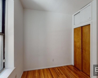 East 65 Street - Photo Thumbnail 5